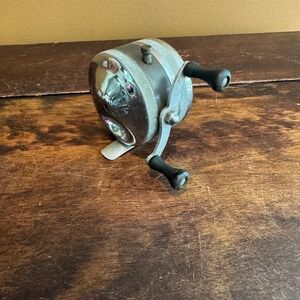 Vintage Zebco Super 22 Model Spincast Fishing Reel Tulsa Okla Pat Pend